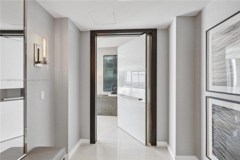 Condo in Fort Lauderdale, Florida, 4 bedrooms  № 1953400 - photo 3