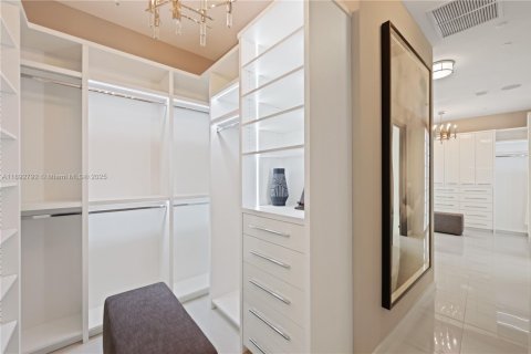 Condo in Fort Lauderdale, Florida, 4 bedrooms  № 1953400 - photo 17
