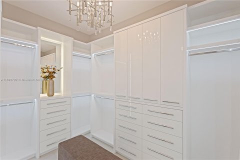 Condo in Fort Lauderdale, Florida, 4 bedrooms  № 1953400 - photo 18