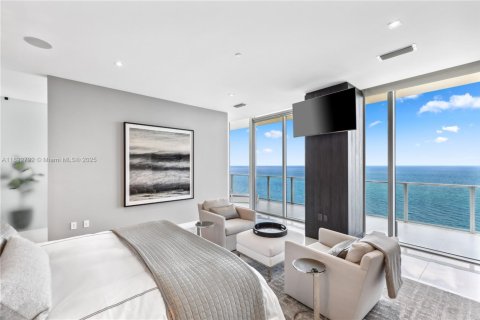 Condo in Fort Lauderdale, Florida, 4 bedrooms  № 1953400 - photo 15