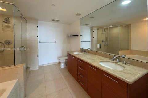 Снять в аренду кондоминиум в Майами, Флорида 2 спальни, 116.69м2, № 2082486 - фото 15