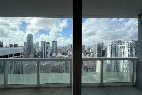 Снять в аренду кондоминиум в Майами, Флорида 2 спальни, 116.69м2, № 2082486 - фото 2