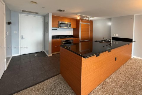 Снять в аренду кондоминиум в Майами, Флорида 2 спальни, 116.69м2, № 2082486 - фото 8