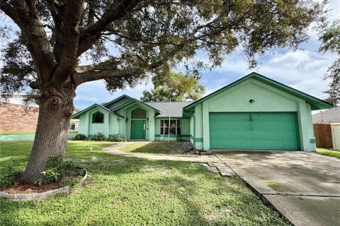 Villa ou maison à Deltona, Floride 3 chambres, 162.67 m2 № 2362406
