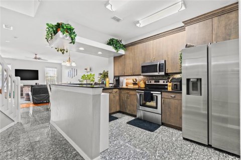Купить таунхаус в Кеннет-Сити, Флорида 4 комнаты, 149.85м2, № 2195694 - фото 7