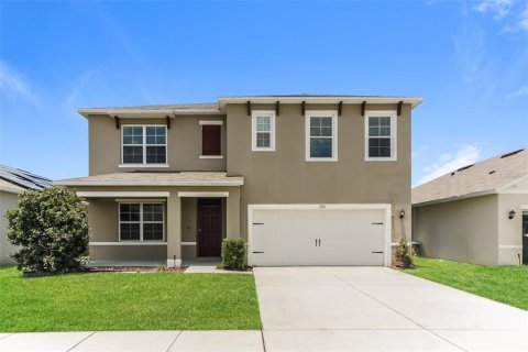 House in Winter Haven, Florida 5 bedrooms, 250.46 sq.m. № 2207723