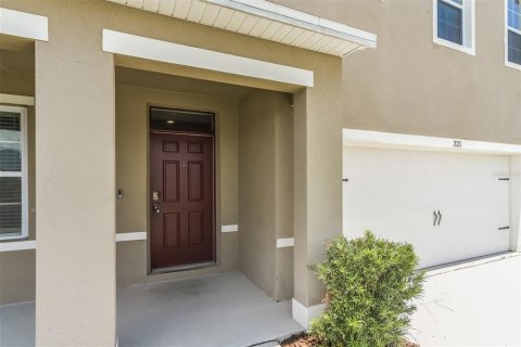 Casa en venta en Winter Haven, Florida, 5 dormitorios, 250.46 m2 № 2207723 - foto 3