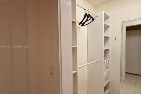 Condo in Delray Beach, Florida, 2 bedrooms  № 1987175 - photo 20