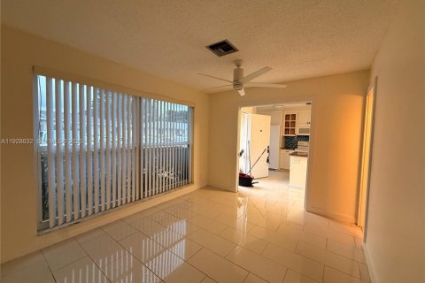 Condo in Delray Beach, Florida, 2 bedrooms  № 1987175 - photo 26