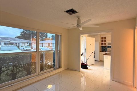 Condo in Delray Beach, Florida, 2 bedrooms  № 1987175 - photo 14