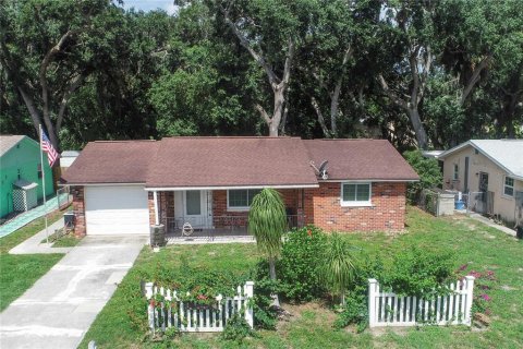 Villa ou maison à New Port Richey, Floride 2 chambres, 99.03 m2 № 2114570