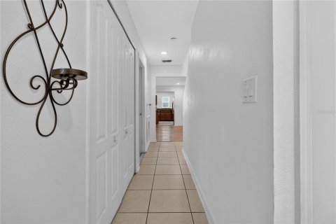 Townhouse in Lakeland, Florida 3 bedrooms, 164.53 sq.m. № 2120614 - photo 10