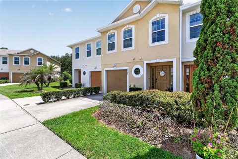 Townhouse in Lakeland, Florida 3 bedrooms, 164.53 sq.m. № 2120614 - photo 2