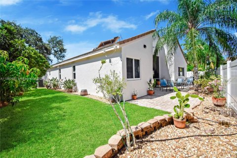 Casa en venta en Weston, Florida, 4 dormitorios, 215.72 m2 № 1929707 - foto 24