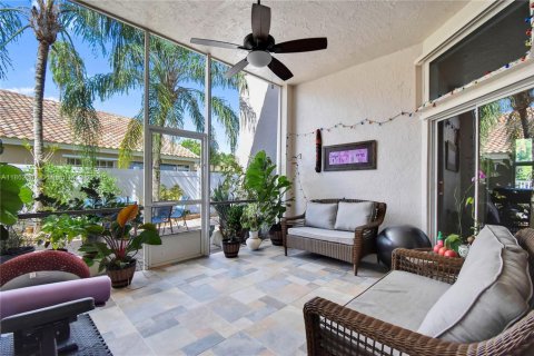 Casa en venta en Weston, Florida, 4 dormitorios, 215.72 m2 № 1929707 - foto 13