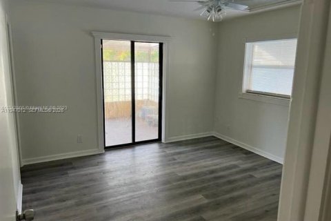 Casa en alquiler en Margate, Florida, 3 dormitorios, 118.64 m2 № 2003112 - foto 6