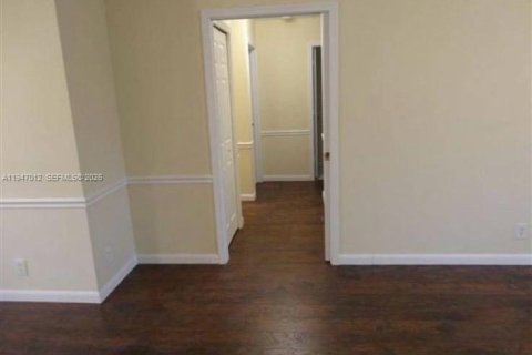 Casa en alquiler en Margate, Florida, 3 dormitorios, 118.64 m2 № 2003112 - foto 5