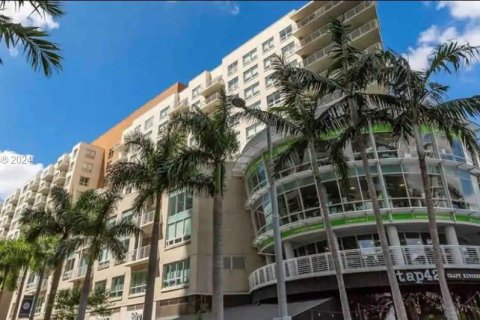 Condominio en venta en Miami, Florida, 1 dormitorio, 70.14 m2 № 1704606 - foto 24