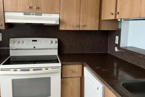 Condo in Miramar, Florida, 2 bedrooms  № 2032066 - photo 14