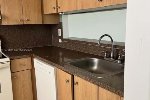 Condo in Miramar, Florida, 2 bedrooms  № 2032066 - photo 7