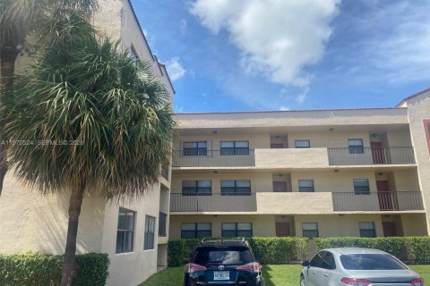 Condo in Miramar, Florida, 2 bedrooms  № 2032066 - photo 3