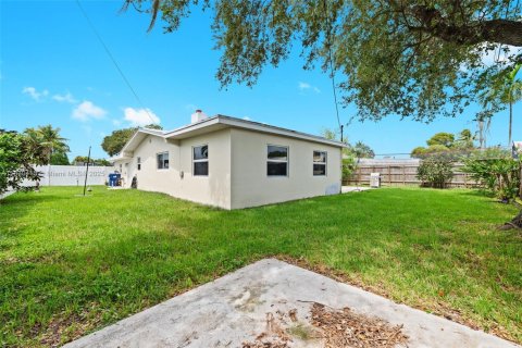 Casa en venta en Cutler Bay, Florida, 4 dormitorios, 124.86 m2 № 1898204 - foto 24