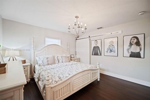 Casa en venta en Cutler Bay, Florida, 4 dormitorios, 124.86 m2 № 1898204 - foto 12