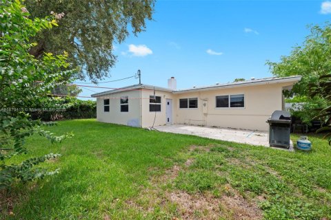 Casa en venta en Cutler Bay, Florida, 4 dormitorios, 124.86 m2 № 1898204 - foto 25