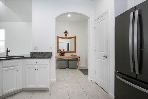 Townhouse in Brandon, Florida 3 bedrooms, 172.8 sq.m. № 2117212 - photo 29