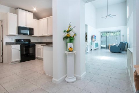 Townhouse in Brandon, Florida 3 bedrooms, 172.8 sq.m. № 2117212 - photo 11