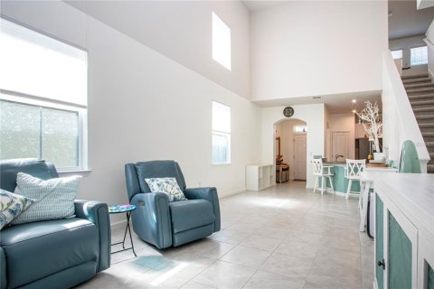 Townhouse in Brandon, Florida 3 bedrooms, 172.8 sq.m. № 2117212 - photo 15