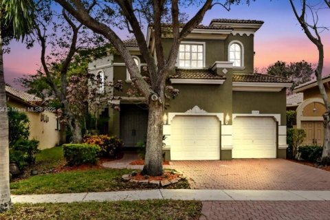 Villa ou maison à vendre à Coral Springs, Floride: 4 chambres, 237.55 m2 № 1743874 - photo 1