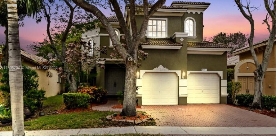 Villa ou maison à Coral Springs, Floride 4 chambres, 237.55 m2 № 1743874