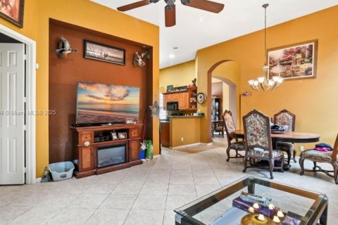 Villa ou maison à vendre à Coral Springs, Floride: 4 chambres, 237.55 m2 № 1743874 - photo 3