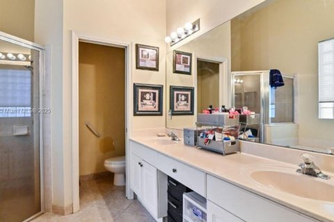 Villa ou maison à vendre à Coral Springs, Floride: 4 chambres, 237.55 m2 № 1743874 - photo 18
