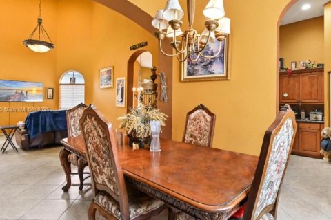 Villa ou maison à vendre à Coral Springs, Floride: 4 chambres, 237.55 m2 № 1743874 - photo 11