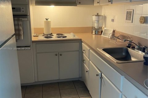 Купить кондоминиум в Майами-Бич, Флорида 1 спальня, 77.76м2, № 2042568 - фото 4