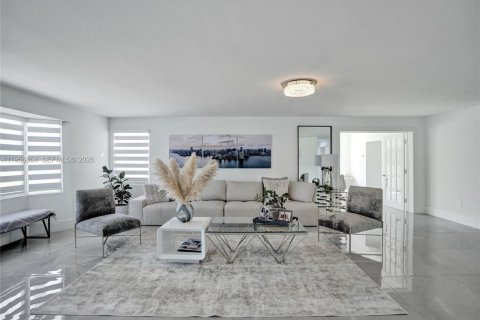 Villa ou maison à vendre à Davie, Floride: 6 chambres, 484.49 m2 № 2250276 - photo 8