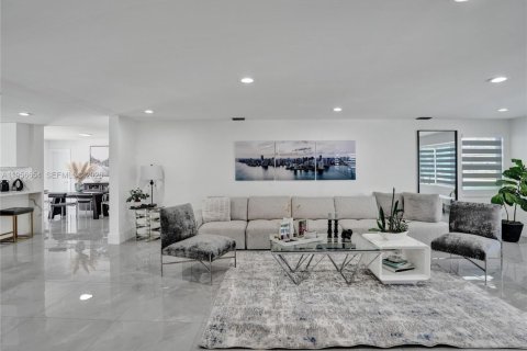 Villa ou maison à vendre à Davie, Floride: 6 chambres, 484.49 m2 № 2250276 - photo 15