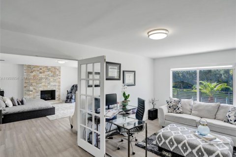 Villa ou maison à vendre à Davie, Floride: 6 chambres, 484.49 m2 № 2250276 - photo 18