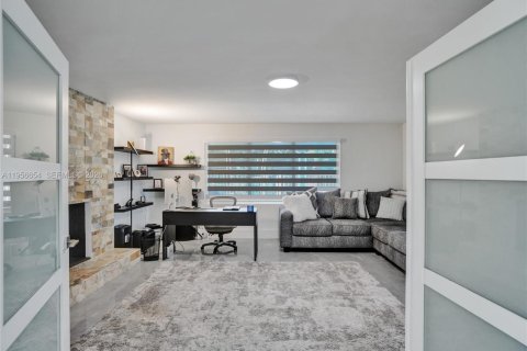Villa ou maison à vendre à Davie, Floride: 6 chambres, 484.49 m2 № 2250276 - photo 26