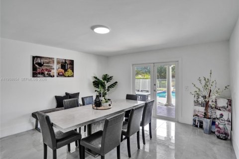 Villa ou maison à vendre à Davie, Floride: 6 chambres, 484.49 m2 № 2250276 - photo 29