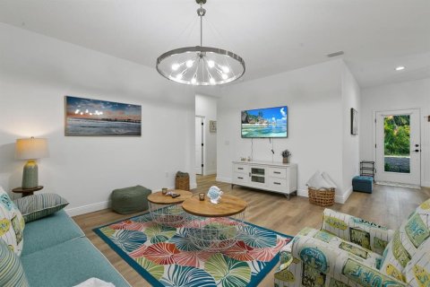 Casa en venta en Port Charlotte, Florida, 4 dormitorios, 151.99 m2 № 1526922 - foto 16