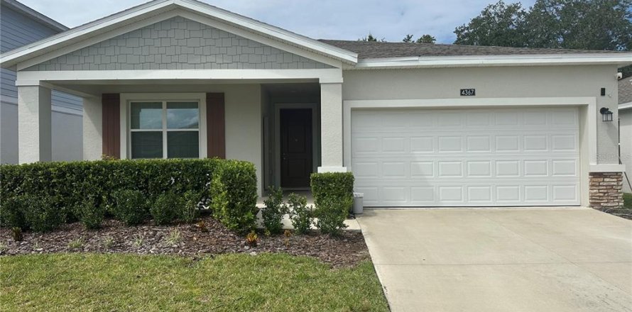 House in Kissimmee, Florida 4 bedrooms, 196.49 sq.m. № 2394096