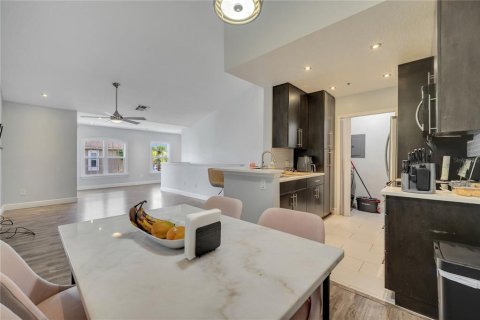 Condominio en alquiler en Orlando, Florida, 3 dormitorios, 132.2 m2 № 1883264 - foto 9