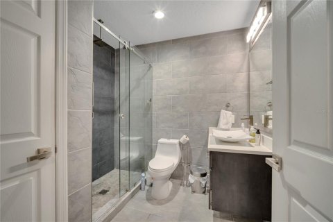 Condominio en alquiler en Orlando, Florida, 3 dormitorios, 132.2 m2 № 1883264 - foto 12