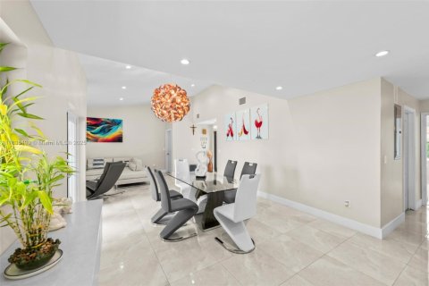 Casa en venta en Homestead, Florida, 4 dormitorios, 169.83 m2 № 1818330 - foto 11
