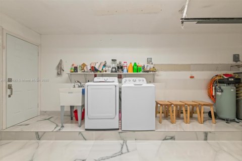 Casa en venta en Homestead, Florida, 4 dormitorios, 169.83 m2 № 1818330 - foto 23