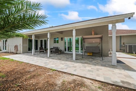 Casa en venta en Homestead, Florida, 4 dormitorios, 169.83 m2 № 1818330 - foto 29