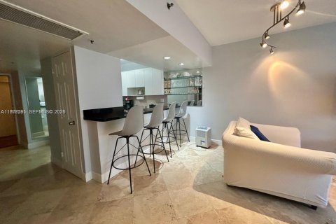 Condo in Miami Beach, Florida, 1 bedroom  № 2041902 - photo 8